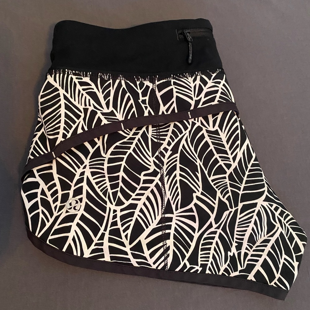 patterned lulu lemon shorts